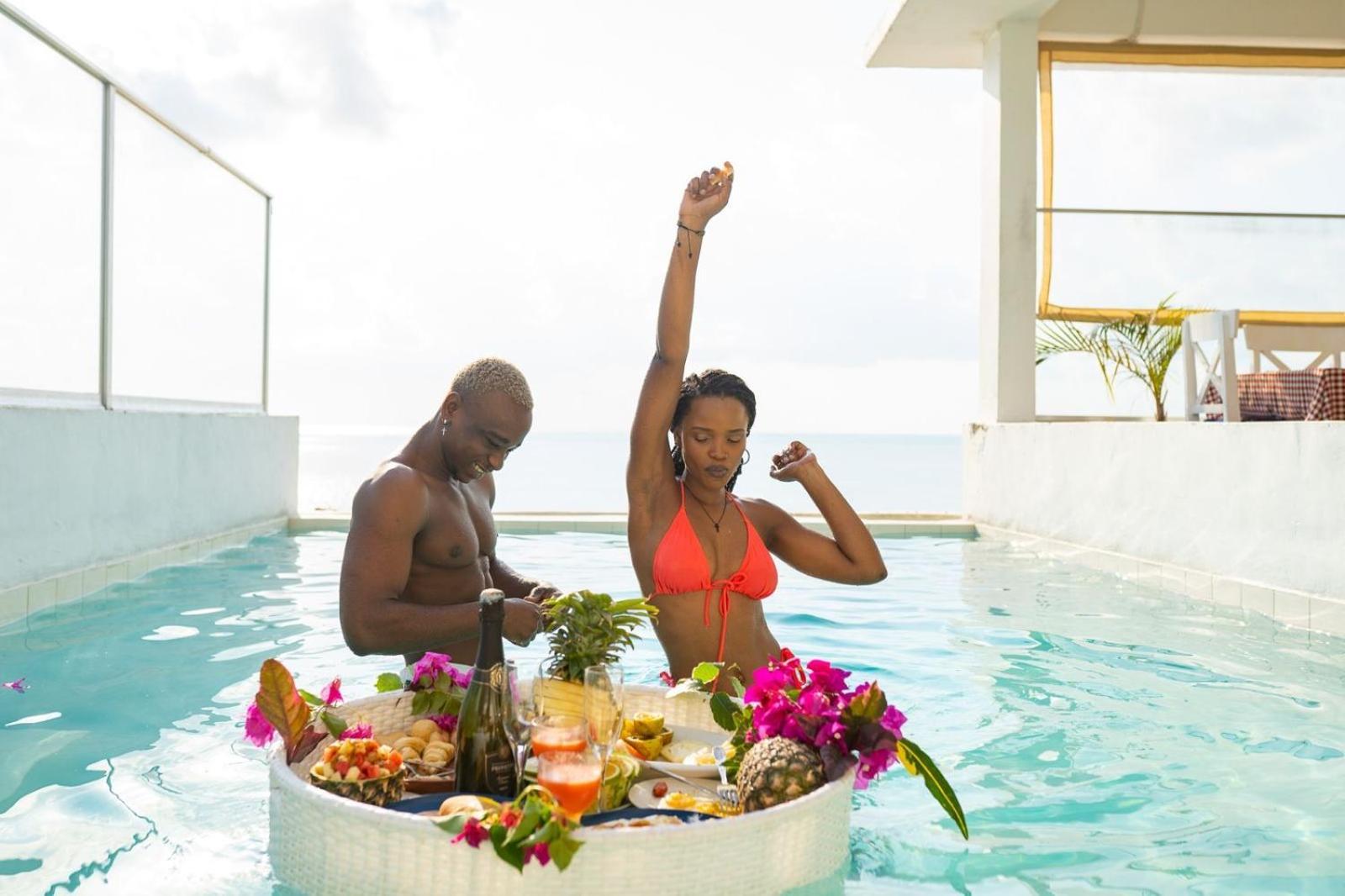 Pili Pili Tropical Beach Hotel 5*